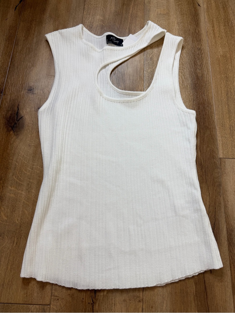 NWT NanaMacs Cutout White Tank Top Size Small